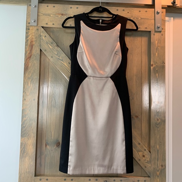 Black and gold - Picture 1 of 3